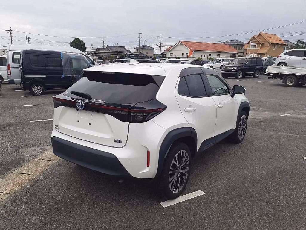 TOYOTA YARIS CROSS