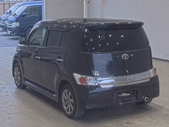 TOYOTA BB