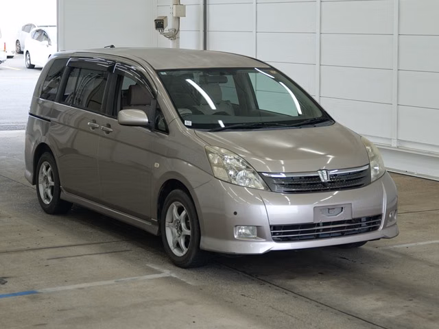 TOYOTA ISIS