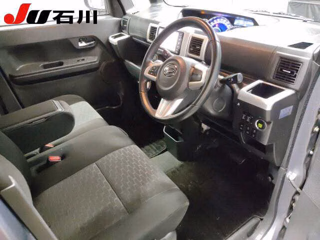 DAIHATSU WAKE