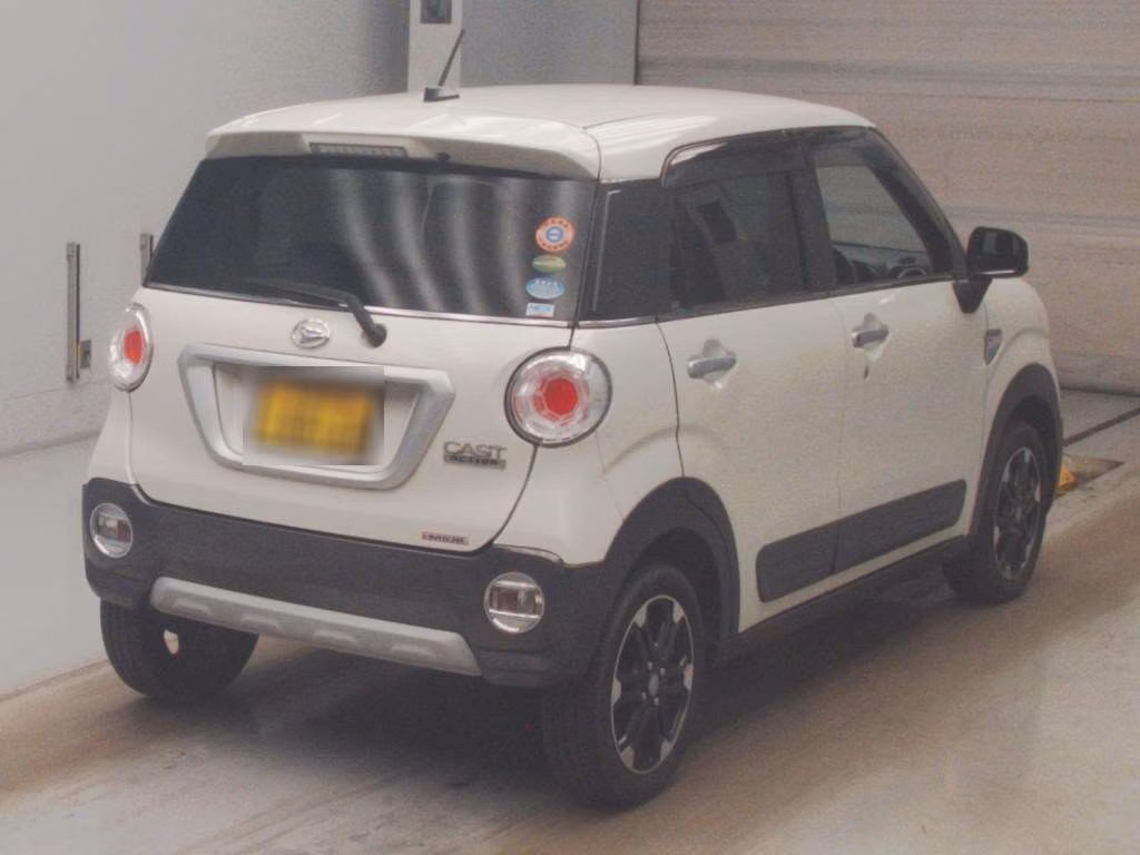 DAIHATSU CAST