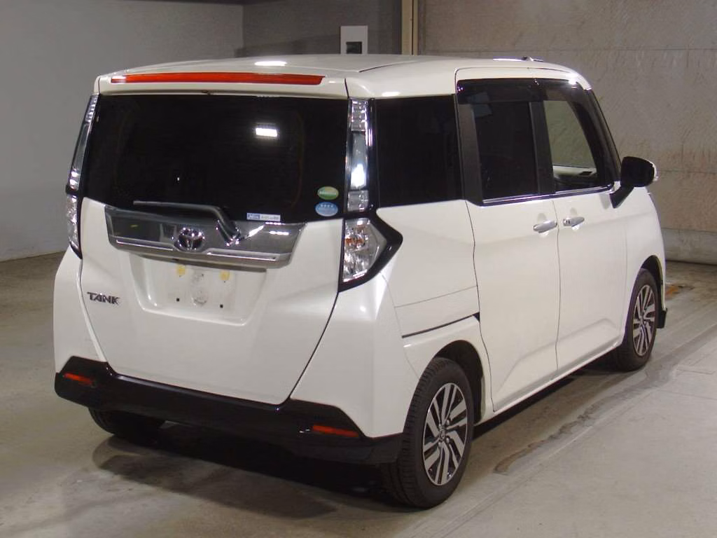 TOYOTA TANK