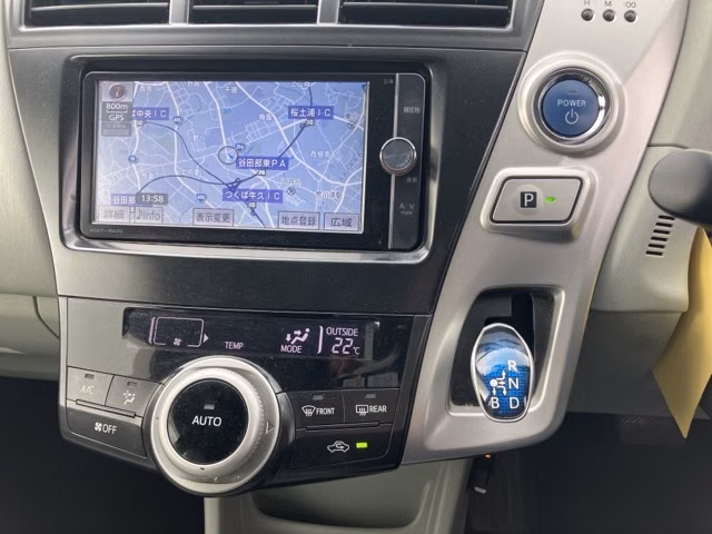 TOYOTA PRIUS ALPHA