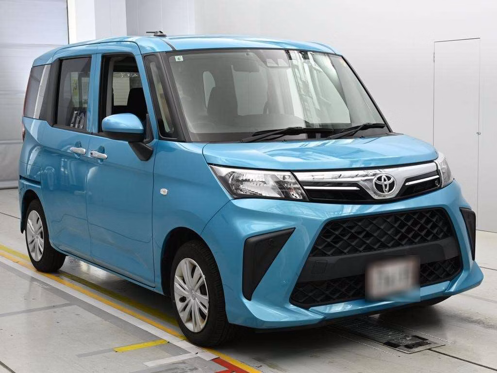 TOYOTA ROOMY