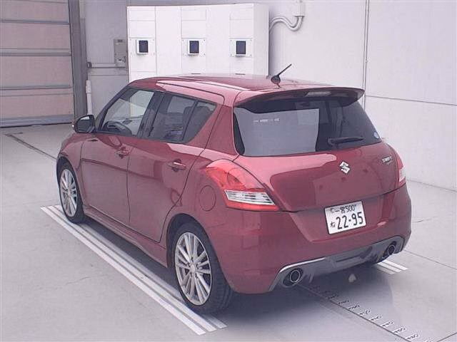 SUZUKI SWIFT