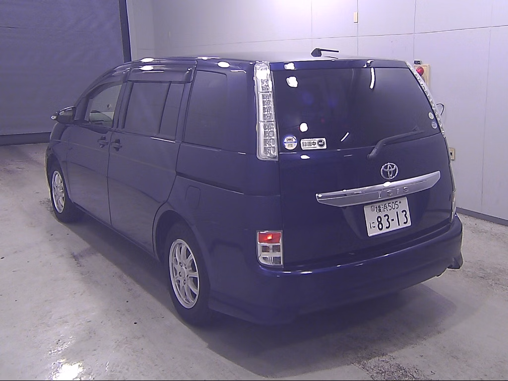 TOYOTA ISIS