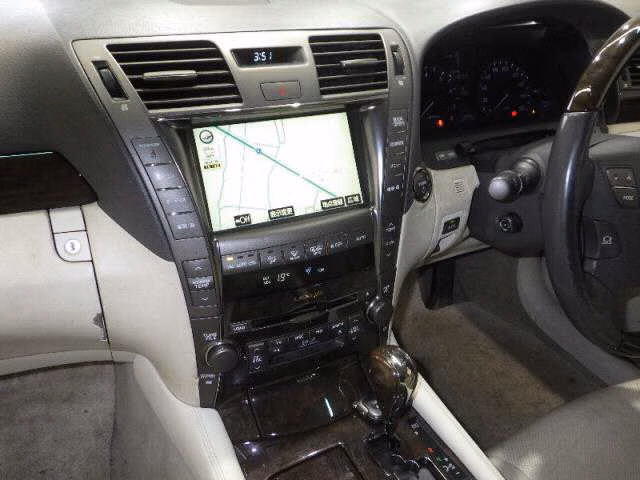 LEXUS LS600H