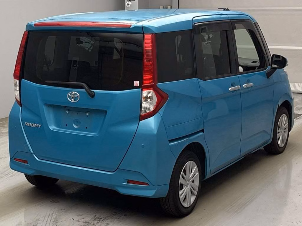TOYOTA ROOMY