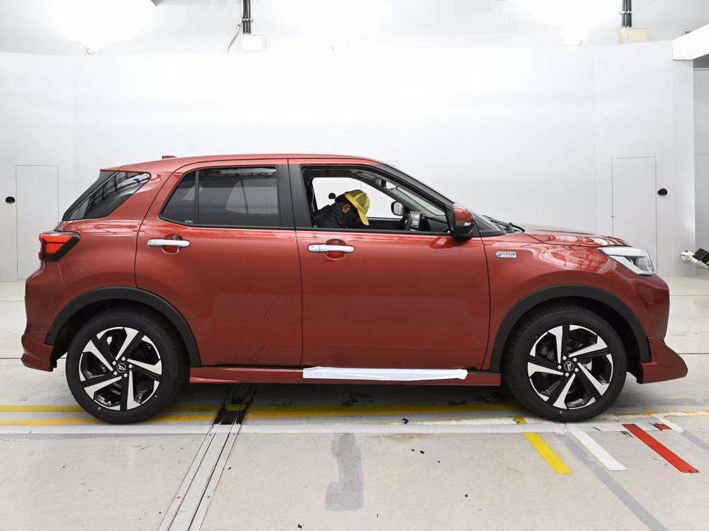 DAIHATSU ROCKY