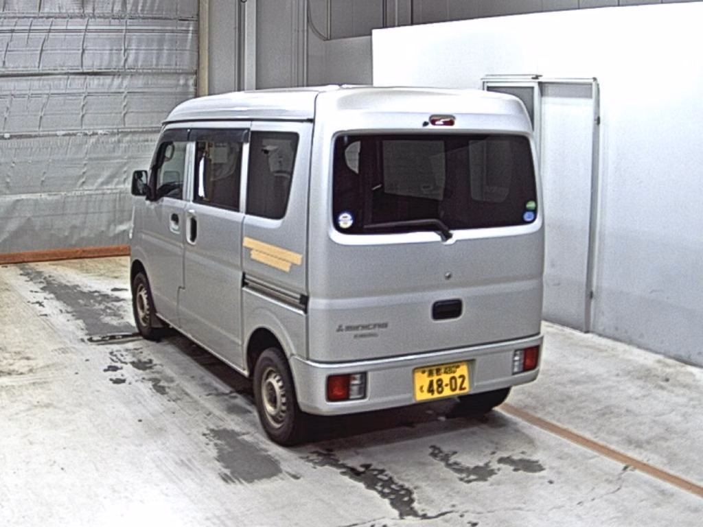 MITSUBISHI MINICAB