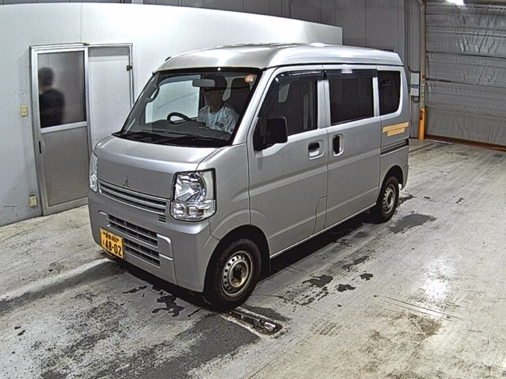 MITSUBISHI MINICAB