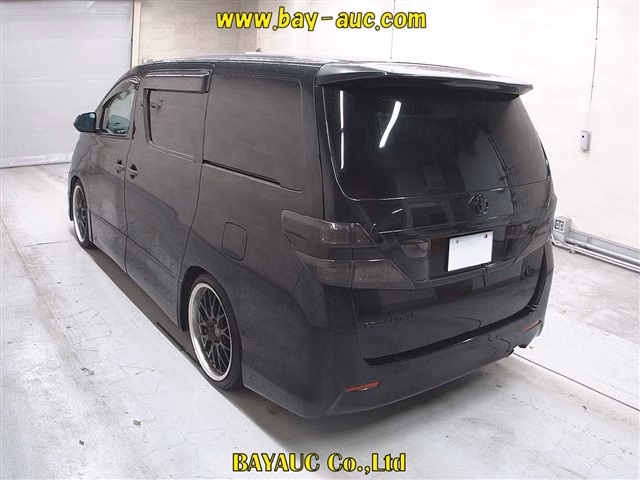TOYOTA VELLFIRE