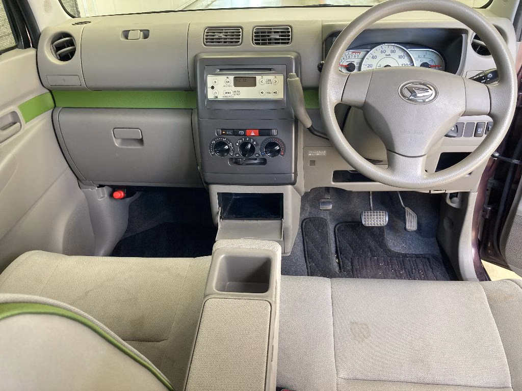 DAIHATSU MOVE CONTE