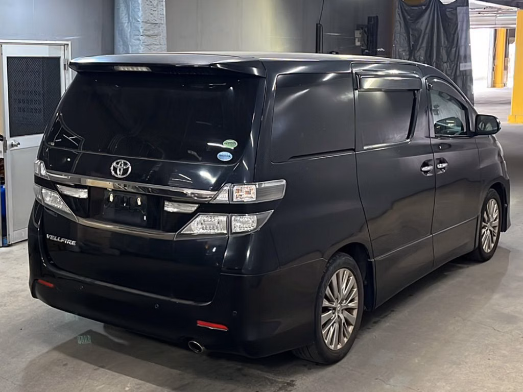 TOYOTA VELLFIRE
