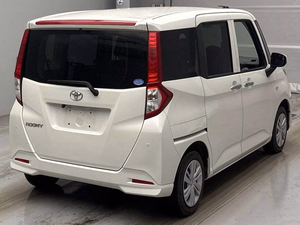 TOYOTA ROOMY