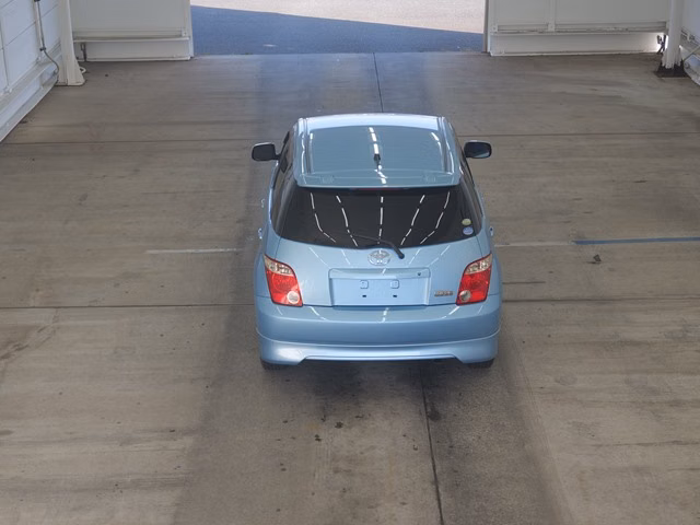 TOYOTA IST