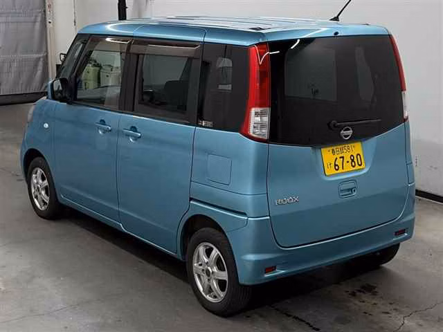 NISSAN ROOX