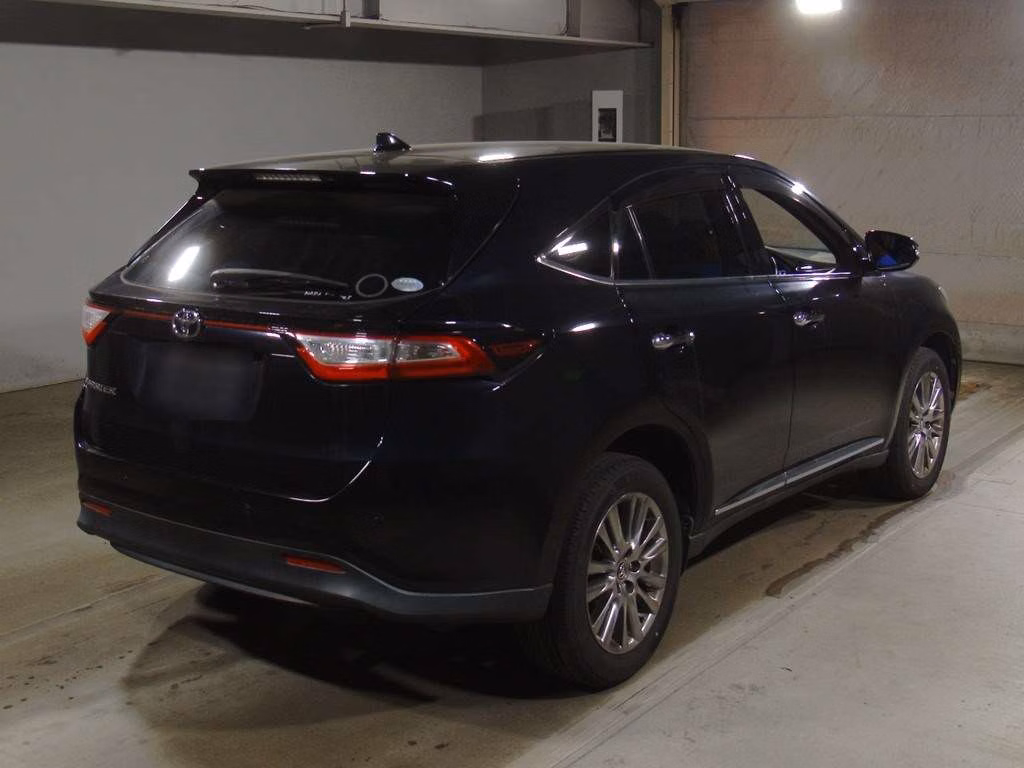 TOYOTA HARRIER