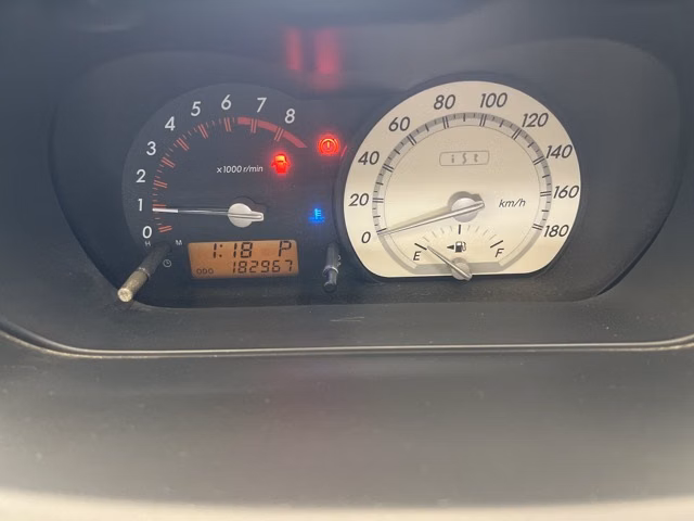 TOYOTA IST