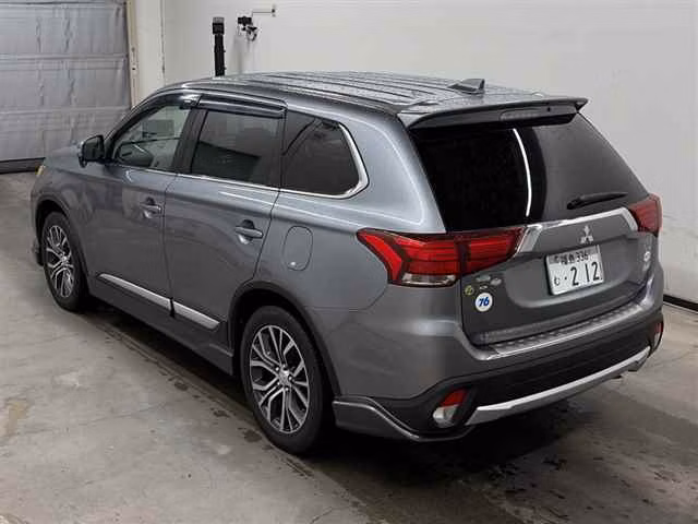 MITSUBISHI OUTLANDER
