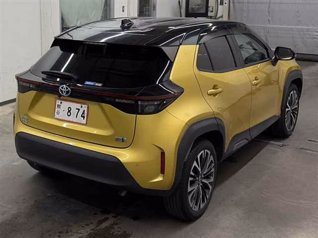 TOYOTA YARIS CROSS