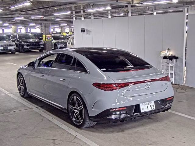 MERCEDES-BENZ EQE