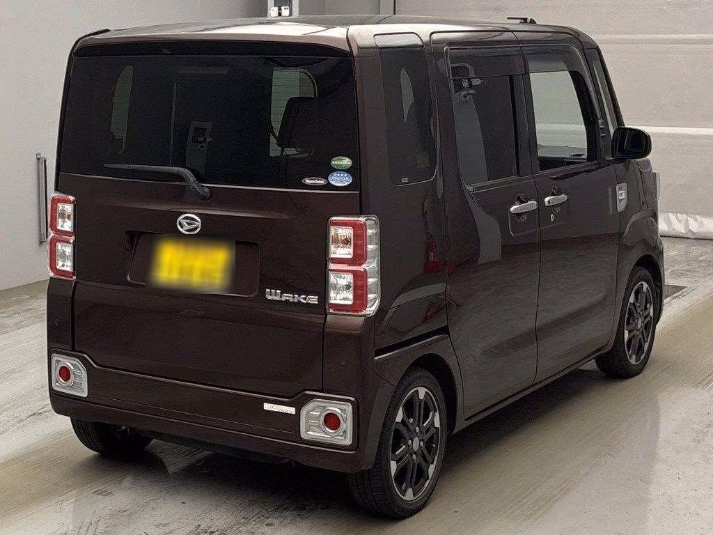 DAIHATSU WAKE