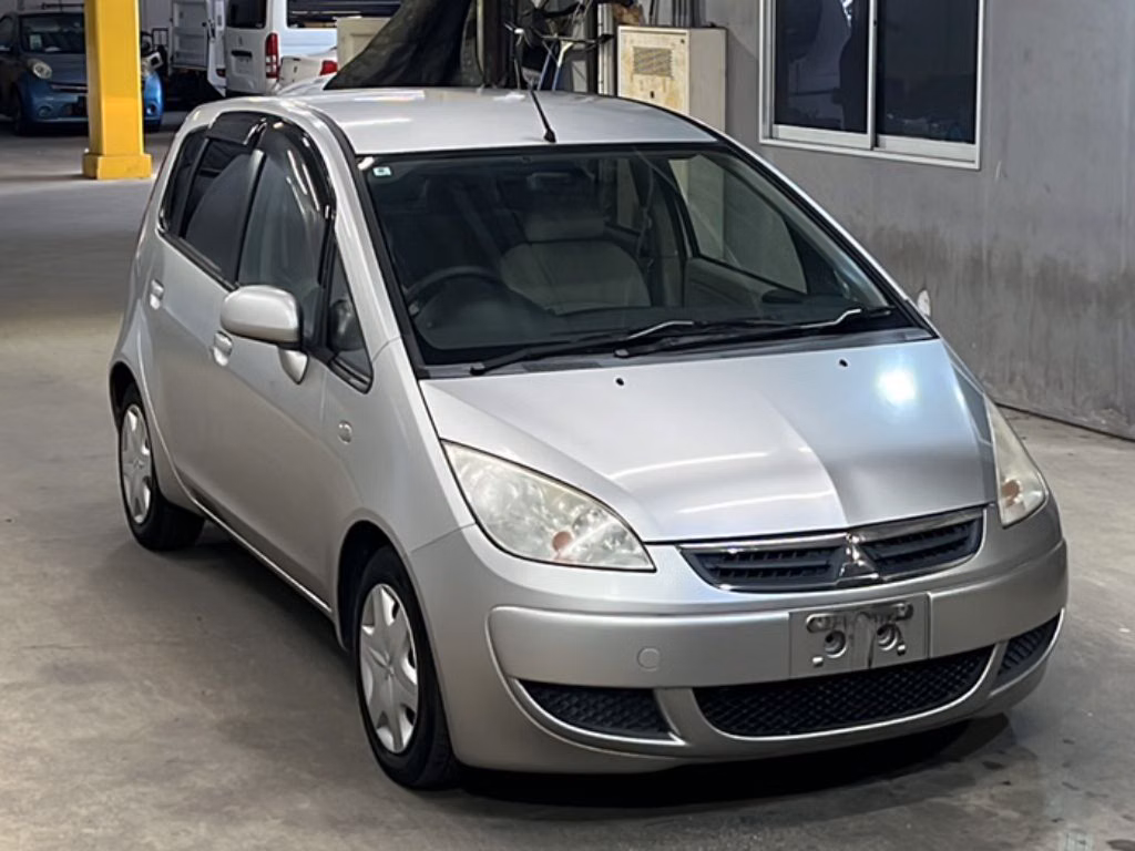 MITSUBISHI COLT