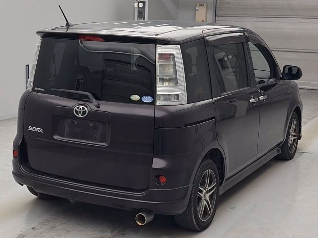 TOYOTA SIENTA