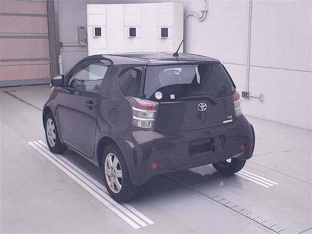 TOYOTA IQ