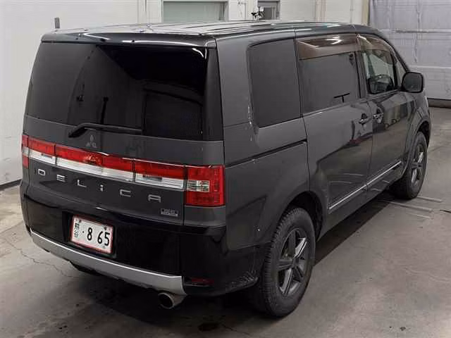 MITSUBISHI DELICA D:5