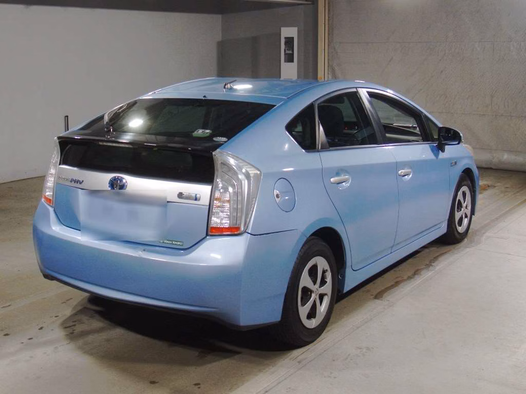 TOYOTA PRIUS PHV