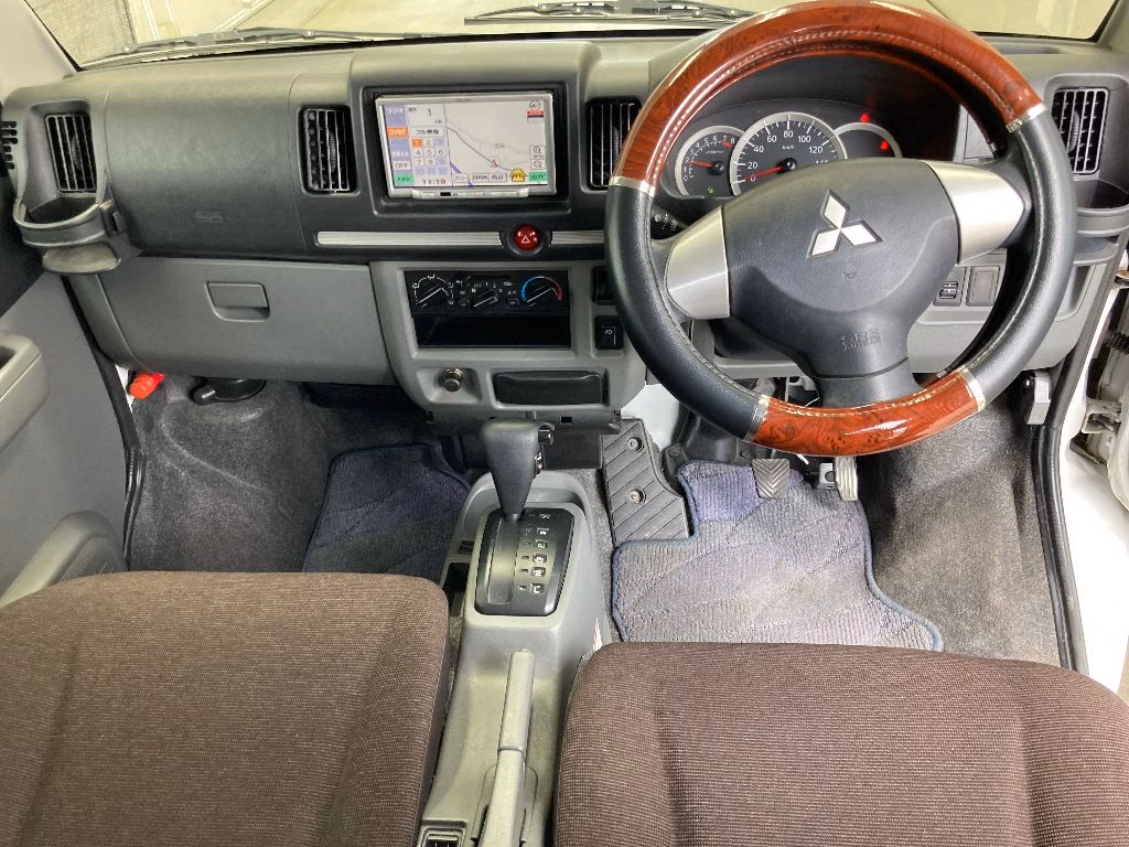 MITSUBISHI TOWN BOX