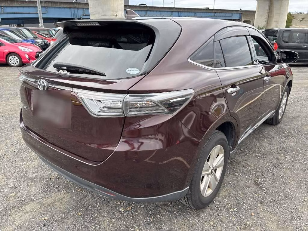TOYOTA HARRIER