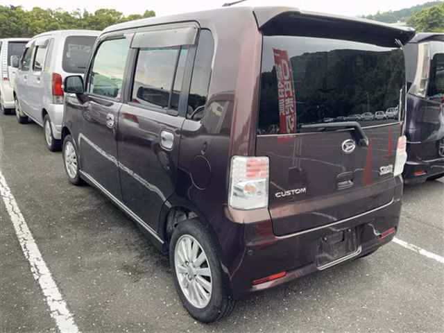 DAIHATSU MOVE CONTE