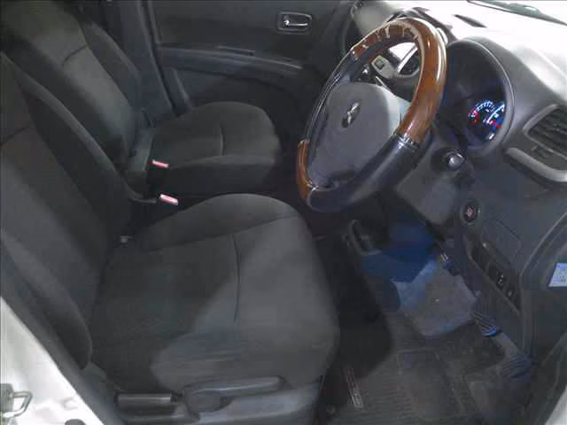MITSUBISHI DELICA D:2