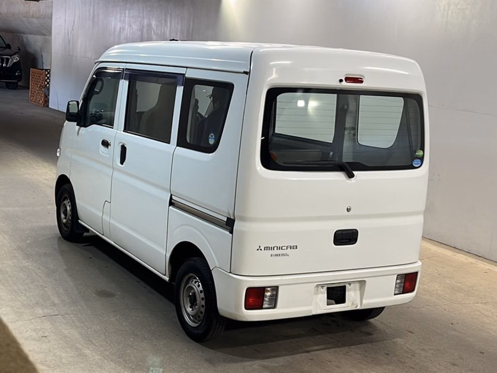 MITSUBISHI MINICAB