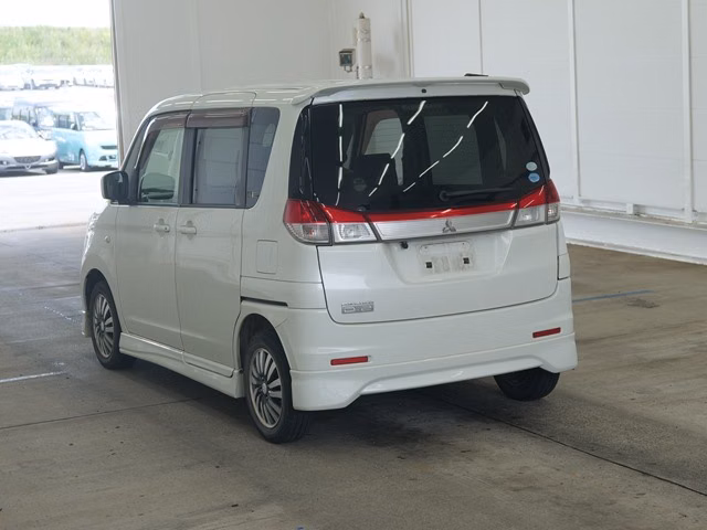 MITSUBISHI DELICA D:2