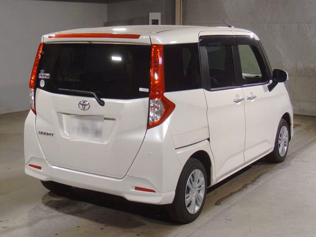 TOYOTA ROOMY