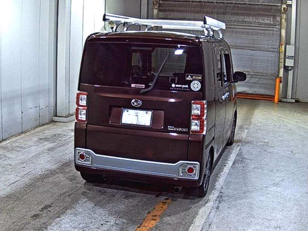 DAIHATSU WAKE