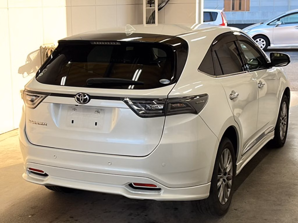 TOYOTA HARRIER