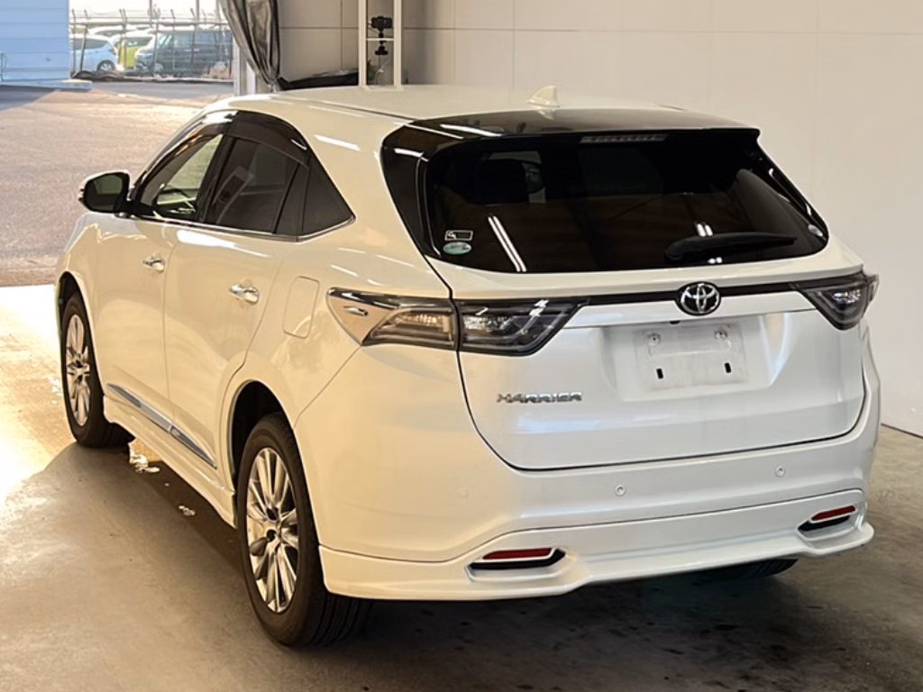 TOYOTA HARRIER