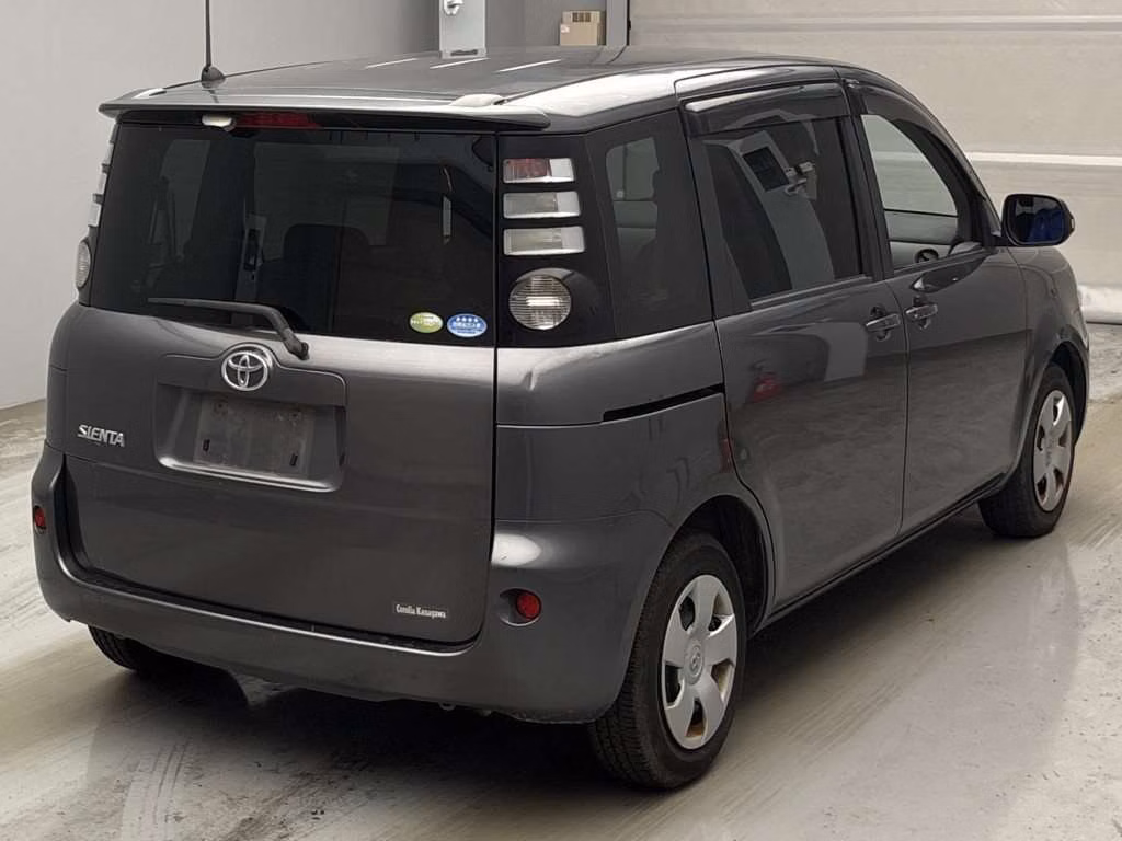 TOYOTA SIENTA