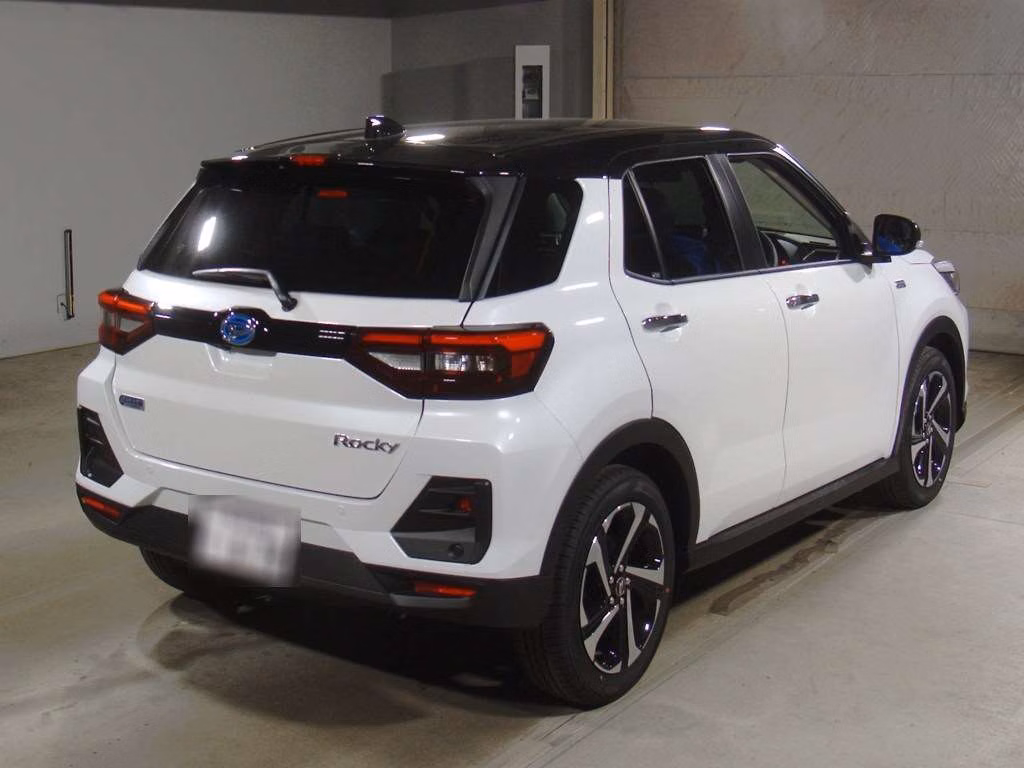 DAIHATSU ROCKY