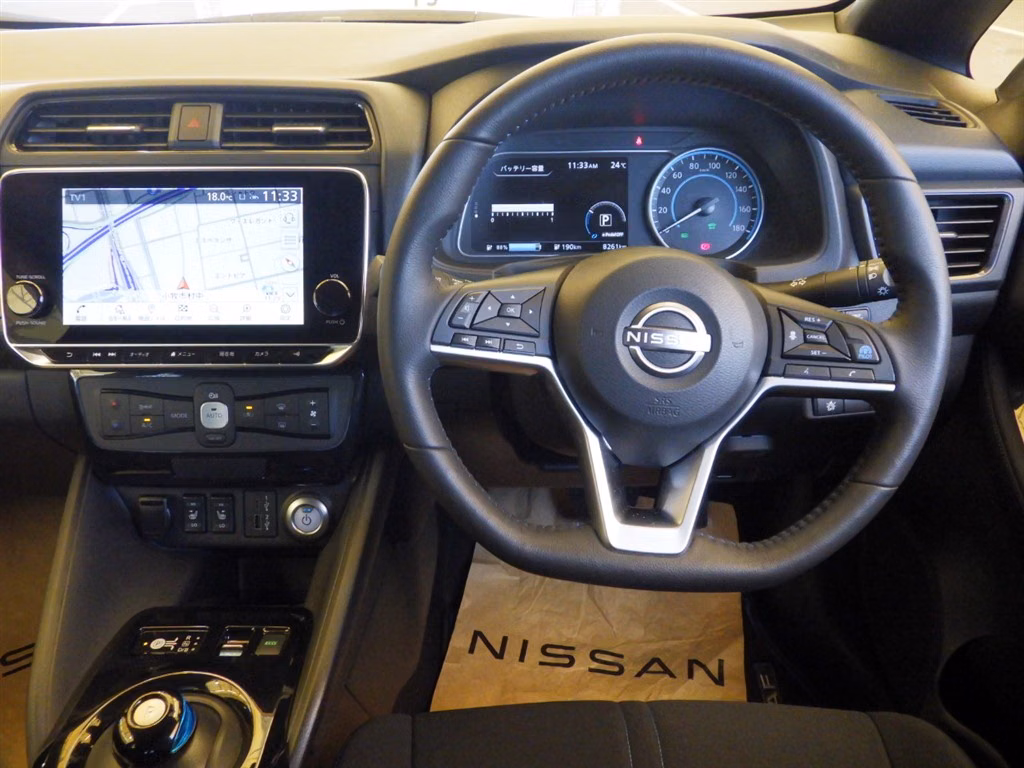 NISSAN LEAF