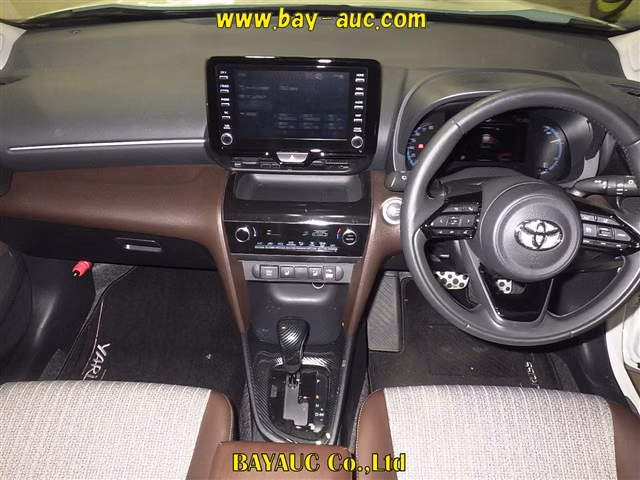 TOYOTA YARIS CROSS
