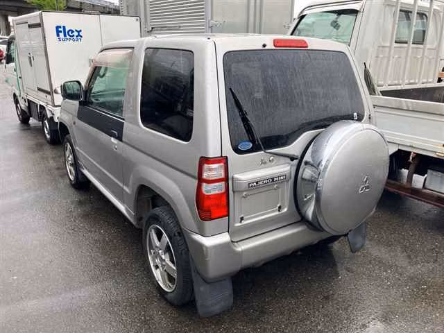MITSUBISHI PAJERO MINI