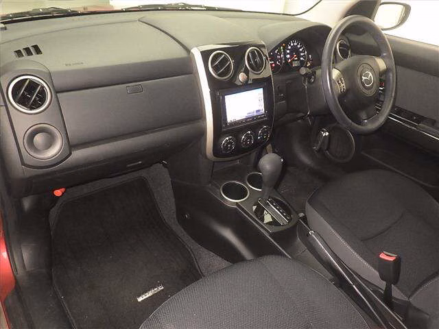 MAZDA VERISA