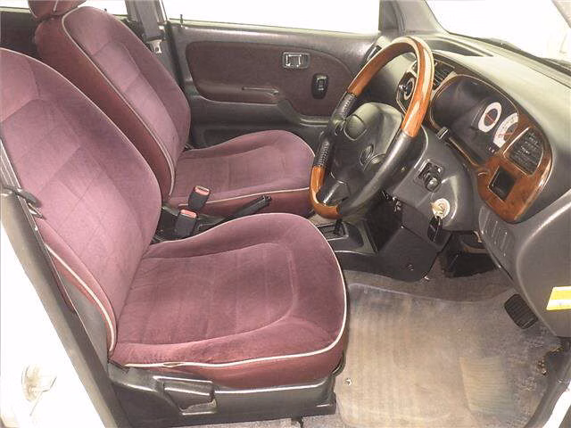 DAIHATSU MIRA GINO