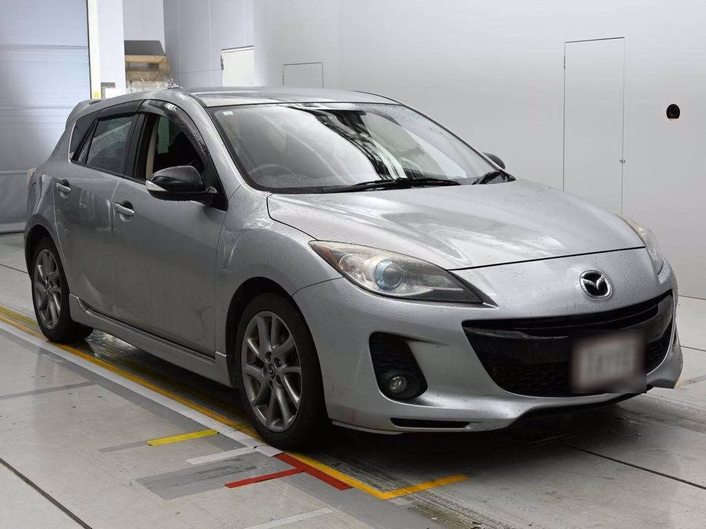 MAZDA AXELA
